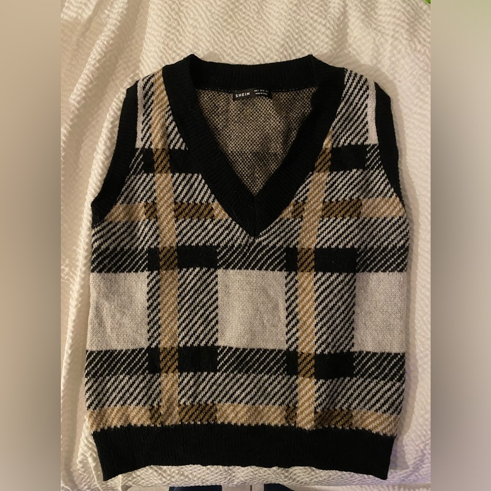 SHEIN Sweater Vest checkered size Small